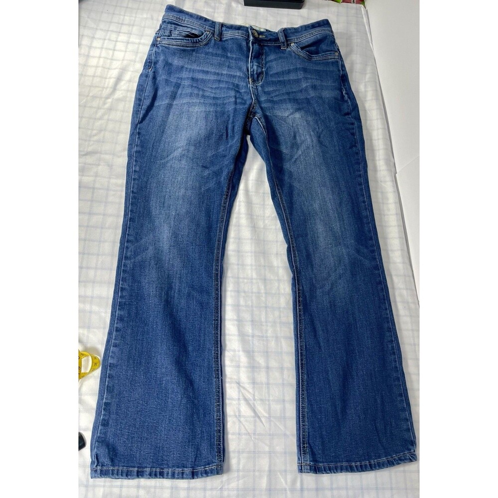 C.J. Banks / Christopher & Banks Jeans Womens 12P Classic Straight Medium Wash